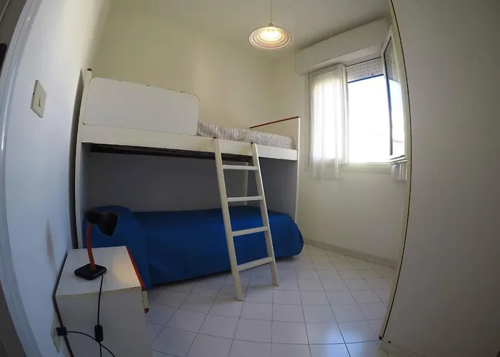 Beachfront In 33984 Appartement